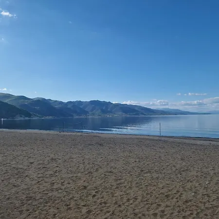 Lake Apartment Поградец