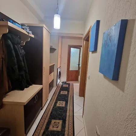 Lake Apartment Апартаменты