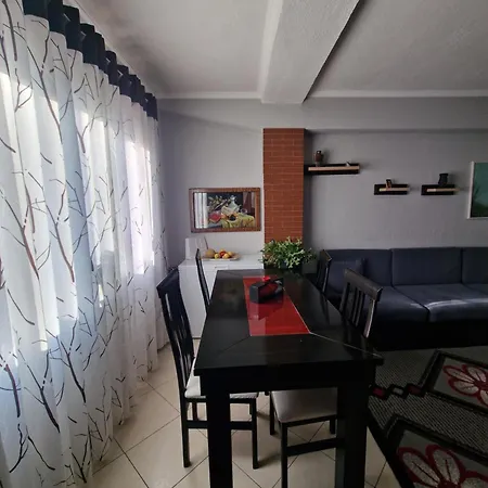 Lake Apartment * Pogradec