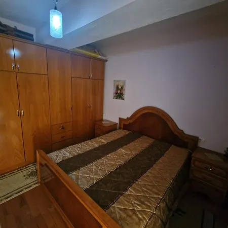 Апартаменты Lake Apartment Поградец