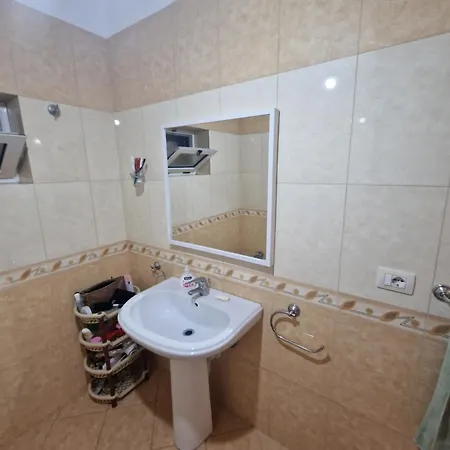 Lake Apartment Apartment Pogradec
